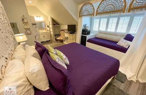 Tuscaloosa Hotel | Bama Bed and Breakfast - Wisteria Suite