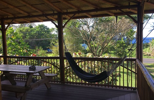 Hilo House | Bamboo Getaway Hilo Hawaii. Gorgeous island style Bamboo House, Steps to ocean
