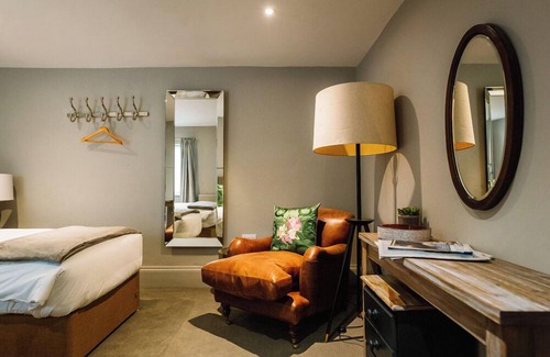 Bampton House | Bampton Townhouse