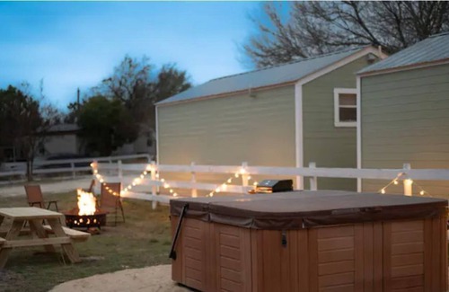 Bandera House | Bandera Tiny Home 1