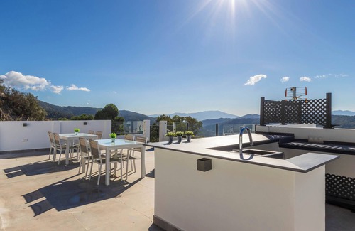 Carratraca Apartment | BANDERAS & SPA HIDROMASSAGE LUNA(CAMINITO DEL REY/MASSAGE ON REQUEST)