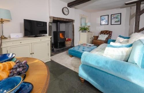 Chapel Stile House | Bank View