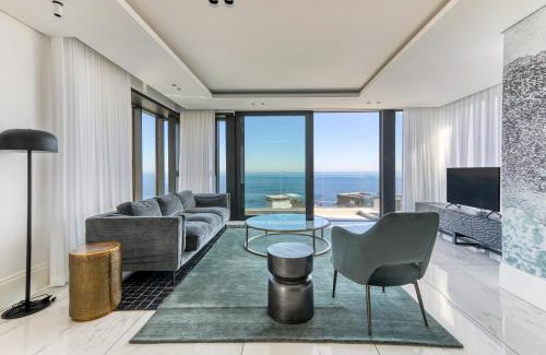 Bantry Bay Apartment | Bantry Bay Allure - Luxury Apt with the best views