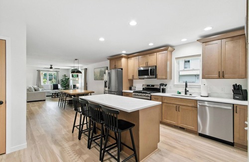 Baraboo House | Baraboo Bungalow