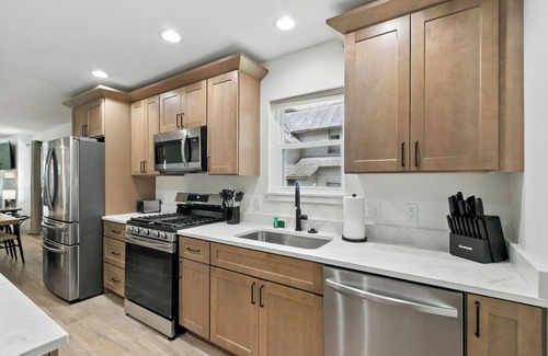 Baraboo House | Baraboo Bungalow