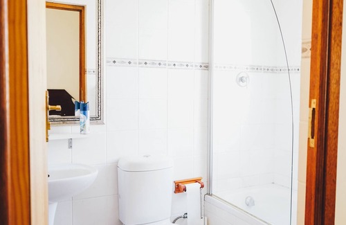 Plumstead House | Baraka Guesthouse