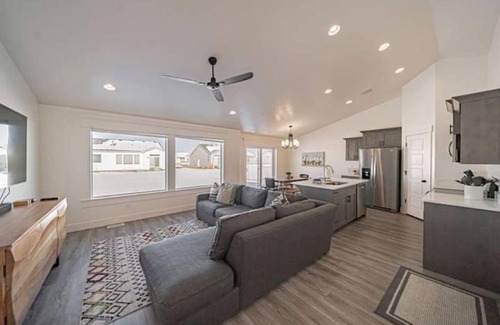 Idaho Falls House | Barcelona Retreat