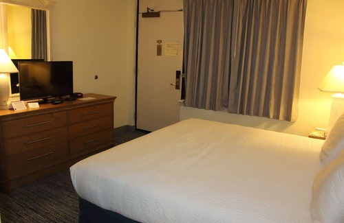 Northeast Virginia Beach Resort | Barclay Towers Resort Oceanfront Units with Oceanfront Balcony