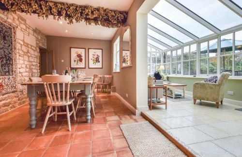 Winchcombe House | Barebones Farm