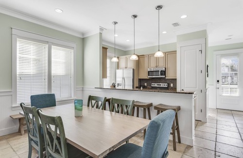 Sandestin Cabin | Barefoot Bungalo at Sandestin® - 2 Golf Carts