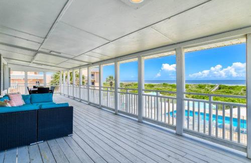 Butler Beach House | Barefoot Hideaway Family Beachfront Retreat