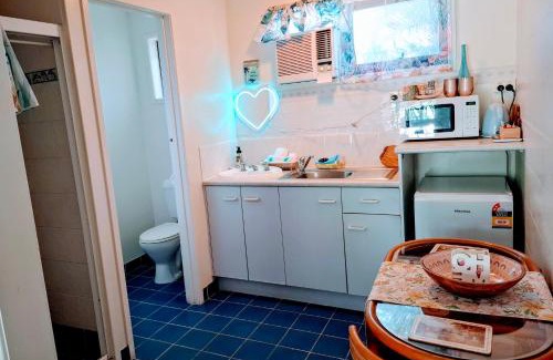 Bargara Hotel | Bargara Beach Motor Inn budget accommodation pet friendly on application