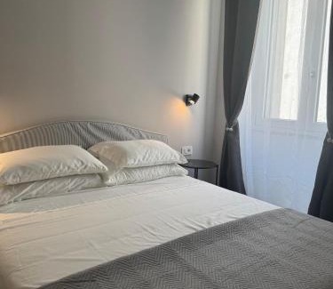 Old Town House | Bari LandLord 8 - Una Finestra sulla Cattedrale