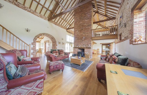 Fakenham House | Barn Conversion With Luxury Comfort And Beautiful Peaceful Location