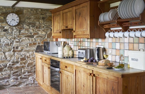 Bude Cottage | Barn Conversion With Indoor Swimming Pool In Stunning Rural Location Near Ocean