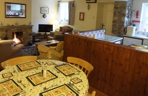 Leyburn Cottage | Barn End Cottage: a cosy 'home from home' for four in West Scrafton, Coverdale