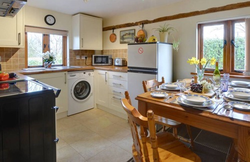 St Mary's Bay Ski Chalet | Barn End in Romney Marsh