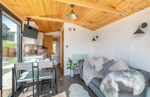 Skelmersdale Cottage | Barn Owl Lodge - UK49903