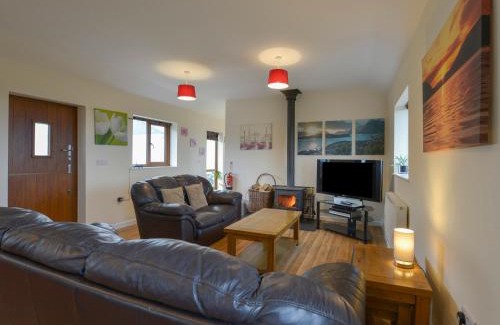 Bideford House | Barn View