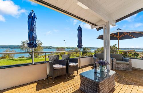 Wharewaka House | Barne the Bentley - Taupo Holiday Home