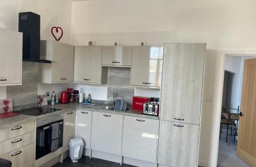 Barnstaple Apartment | Barnstaple - apartment- Sleeps 2 - Parking