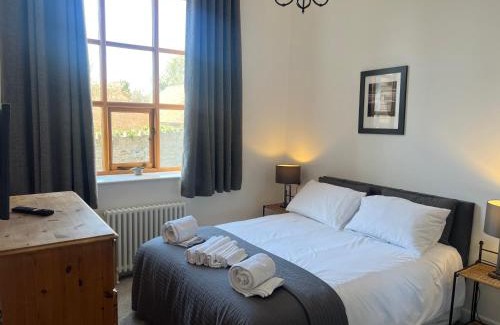 Barnstaple Apartment | Barnstaple - apartment- Sleeps 2 - Parking
