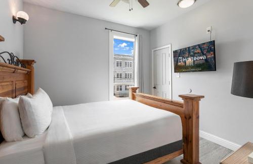 Faubourg Lafayette Apartment | Baronne Street Spacious and Fully Furnished Condo