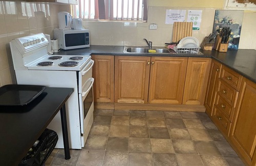 Nuriootpa Apartment | Barossa Valley It is notable as a major wine-producing region and tourist destination. The Barossa Valley Way is the main road through the valley, connecting the main towns on the valley floor of Nuriootpa, Tanunda, Rowland Flat and Lyndoch.