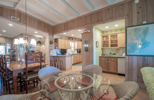 Pawleys Island House | Barracks Ocean front 5 bedroom home with elevator on Pawleys Island