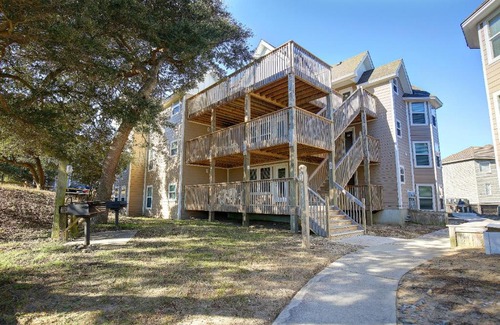 Duck Hotel | Barrier Island Station