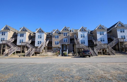 Duck Hotel | Barrier Island Station