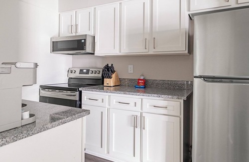 Homewood Apartment | Barsala l Chic 1BR at The Brookwood – Saltwater Pools & More
