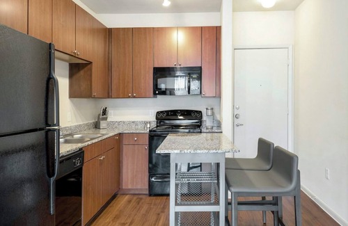 Venus Apartment | Barsala l Chic & Comfortable 2BD w/On-Site Amenities