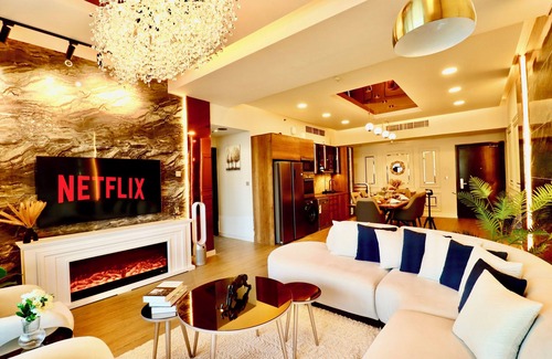 Dubai Marina Apartment | Barsana - Sapphire 3BR Suite - Marina & Sea Views