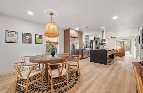 Zilker House | Barton Hills Home + Hot Tub - Magdalena 1!