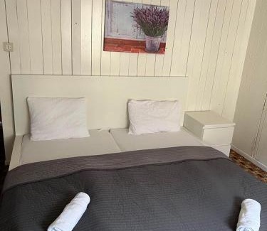 Lauterbrunnen House | BASE Cafe