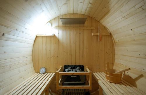 Kinosaki Onsen Hotel | Base House Kinosaki Entire house with free shuttle & activities 送迎付きお子様無料で温泉もアクティビティも楽しめる贅沢一棟貸しステイ
