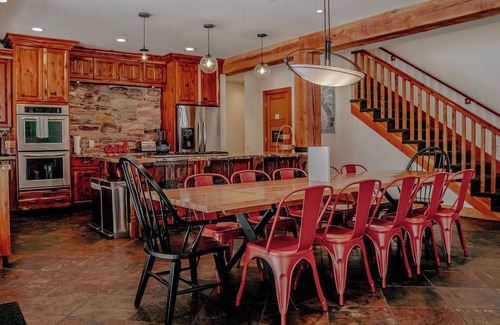 Salt Lake Mountain Resorts House | Basecamp by Cottonwood Lodging