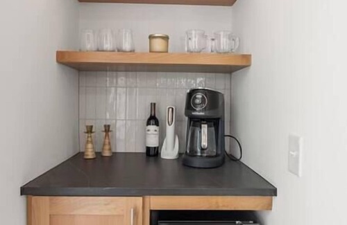 Winchester House | Basecamp Retreat TimsFordLake
