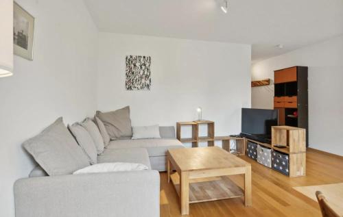 Bruderholz Apartment | BASELiving Apartment 5 - 2 grosse Balkone - Bahnhof SBB