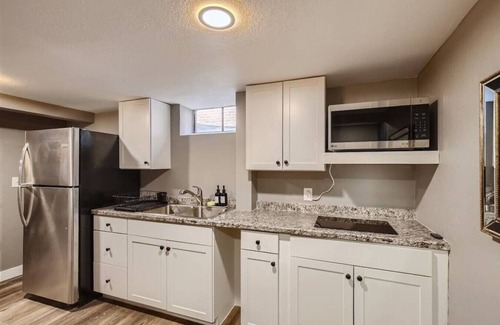 North Park Hill House | Basement Guest Suite I Pool Table I Hot Tub I TV