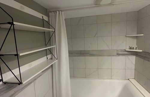 Thunder Bay Apartment | Basement studio sweet .full kitchen, Jacuzzi , gasfire ,Laundry step from dwntwn