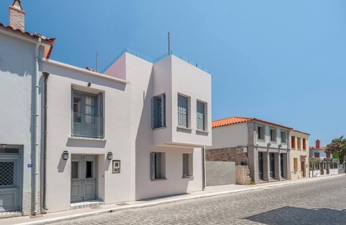 Myrina Apartment | Basil Room - Limnos Experience