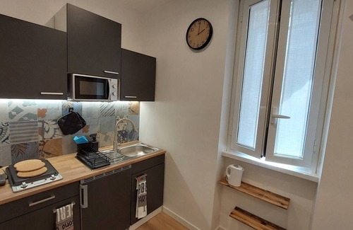 Appio Latino House | Basilica San Giovanni Appia Antica At a Friend's House