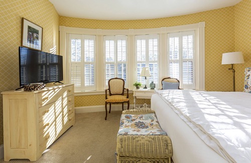 Bar Harbor Hotel | Bass Cottage & Ullikana