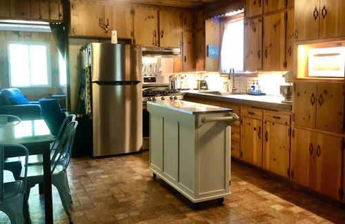 Wishon Cabin | Bass Lake Wildlife Crossing & Yosemite Base Camp