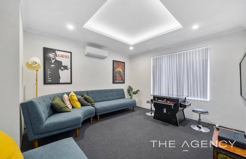 Bassendean House | Basso Retreat 4bdrm 3ba w/Pool