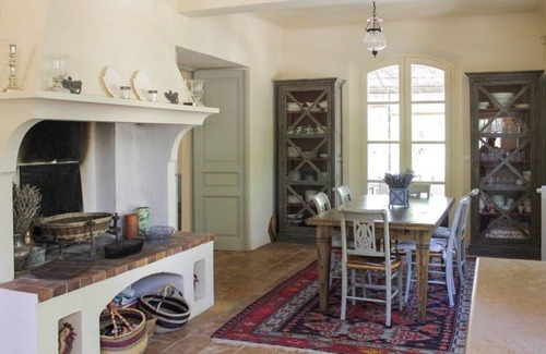 Beaurecueil Villa | Bastide Cezanne - Six Bedroom Villa, Sleeps 11