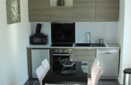 Fontaine-de-Vaucluse Apartment | Bastide De La Lézardière