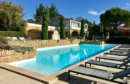 Gordes House | Bastidon overlooking Gordes, terrace and swimming pool